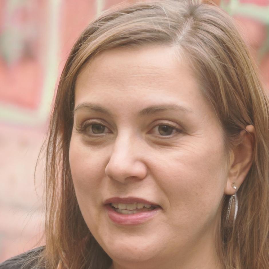 Instructora especialista en análisis financiero